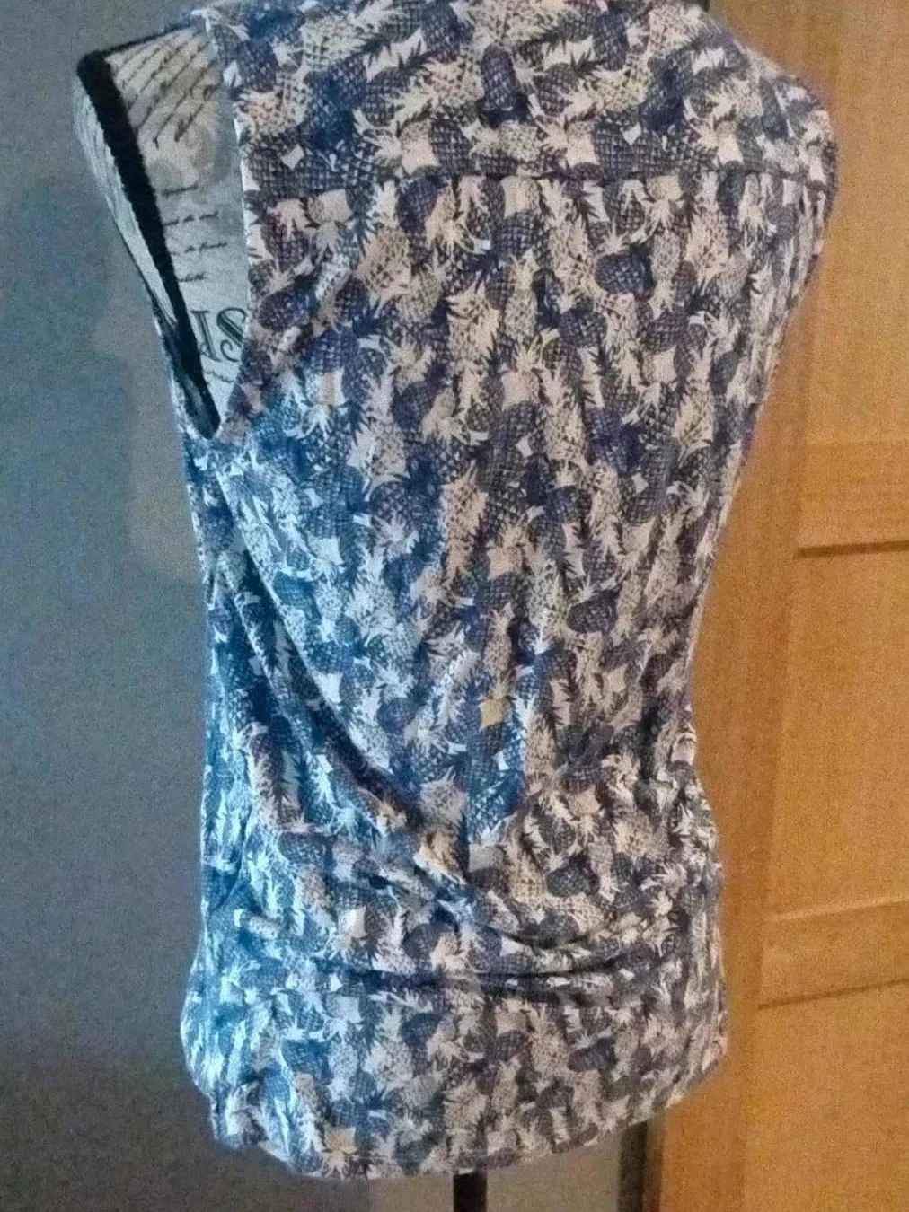 Blauw/wit tanktop, ananas motief, Caroll T36 – photo 3